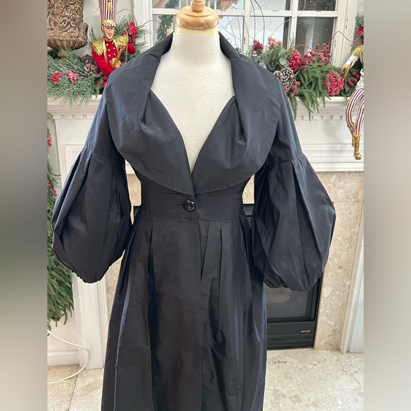 Donna Ricco Dresses & Skirts - Donna Ricco Black Long Exaggerated Sleeve Silk Coat/ Dress